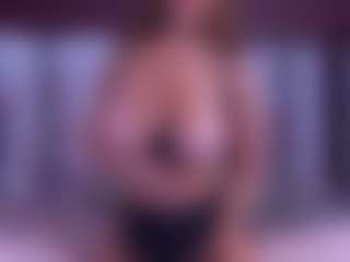 BeccaDelux's Live Sex Cam Show