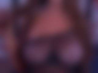 Live cam show with BeccaDelux - White MILF on Mixed Magazine Live | netherlands