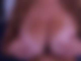Live cam show with BeccaDelux - Lush Mature on Latina Girls