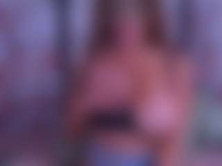 BeccaDelux's Live Sex Cam Show