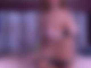 BeccaDelux's Live Sex Cam Show