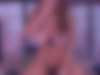 Live cam show with BeccaDelux - Granny Squirt on CamClone