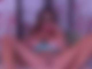 Live cam show with BeccaDelux - Cum Curvy on Soda Cam