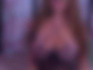 Live cam show with BeccaDelux - BBW Mature on Dolls Live