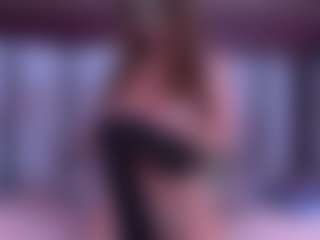 Live cam show with BeccaDelux - Spank Brown Hair on Dolls Live