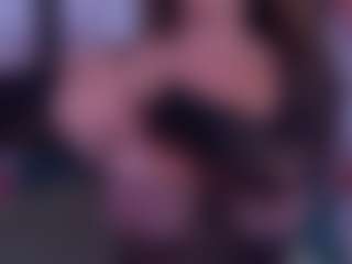 Live cam show with BeccaDelux - Mature on Camming Site