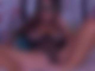 Live cam show with BeccaDelux - Middle Aged on SmokeAndPoke
