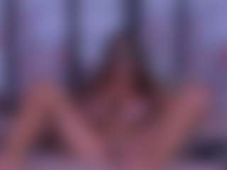 BeccaDelux's Live Sex Cam Show