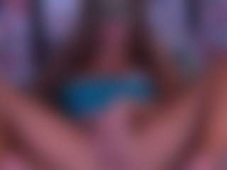 BeccaDelux's Live Sex Cam Show