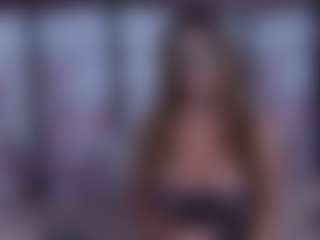 Live cam show with BeccaDelux - Shaved Pussy on CamwithHer