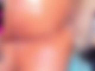 Live cam show with sofi-hill - Ebony Squirt on Dolls Live