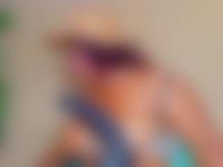 sofi-hill MILF webcam performer live streaming