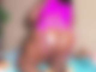 Live-Cam-Show mit sofi-hill - Spank Ebony auf Camsoda