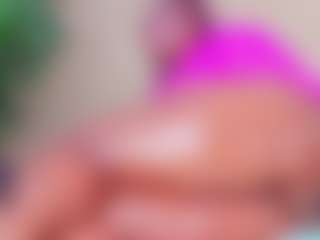 sofi-hill MILF webcam performer live streaming