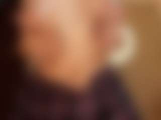 Live cam show with Jenna-bluee - Facial Piercings on https://playwithruby.com