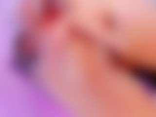 Live cam show with NahomySweetxx - Black Hair on Cam Slut