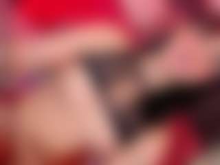 Live cam show with NahomySweetxx - Nipple Piercings on Camsoda