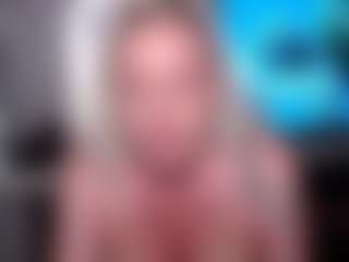 Live cam show with MsHunnyBunnyy - New Granny on AdultVida.com