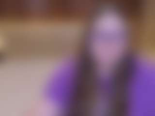 Live cam show with DaniellaGrace - Living Room on SquirtSoMuch