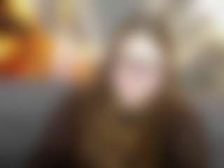 Live cam show with DaniellaGrace - Living Room on Streamer API