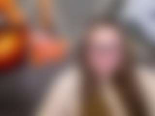 Live cam show with DaniellaGrace - Gagging on Hubzter Live