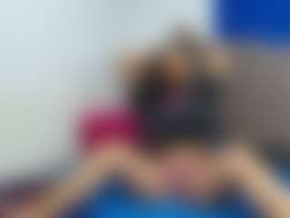 Live cam show with kiindred - Athletic Brown Eyes on Camsoda