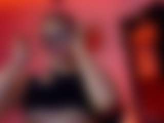 Live cam show with Dominatrix Fetishe - Moaning on fapnchat