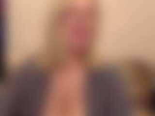 IlariaCetoi MILF webcam performer live streaming