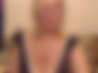 IlariaCetoi's Live Sex Cam Show