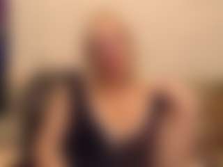Live cam show with IlariaCetoi - Granny on alttransgirls