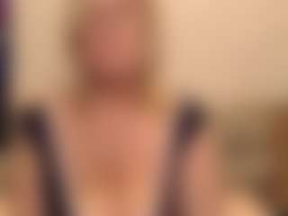 Live cam show with IlariaCetoi - Green Eyes on eurowanks.com