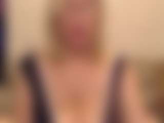Live cam show with IlariaCetoi - Mature on Camsoda Late Night