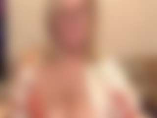 IlariaCetoi's Live Sex Cam Show