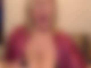 IlariaCetoi's Live Sex Cam Show