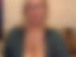 IlariaCetoi's Live Sex Cam Show