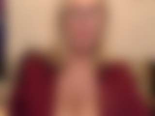 Live cam show with IlariaCetoi - Granny Big Tits on Gym Cam Girls