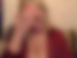 Live cam show with IlariaCetoi - Dildo on CamwithHer