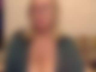 Live cam show with IlariaCetoi - Big Ass on livesuperchat.net