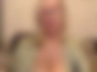 IlariaCetoi's Live Sex Cam Show