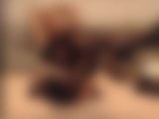 Live cam show with IlariaCetoi - Granny on TeamSkeetLive