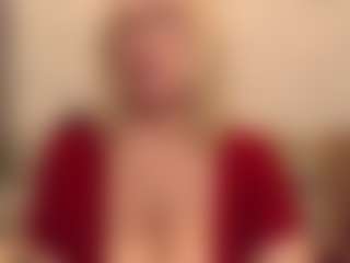 Live cam show with IlariaCetoi - Green Eyes on xDating