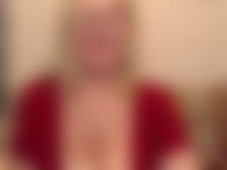 Live cam show with IlariaCetoi - Granny on Camsoda