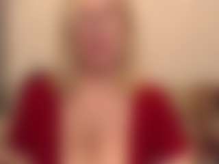 Live cam show with IlariaCetoi - Granny BBW on x69.live
