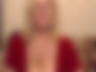 Live cam show with IlariaCetoi - Granny MILF on Nude Live Now