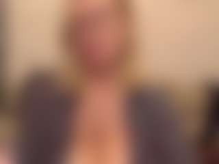 IlariaCetoi's Live Sex Cam Show