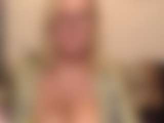 IlariaCetoi's Live Sex Cam Show
