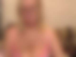 Live cam show with IlariaCetoi - Granny Dildo on sexylive.show