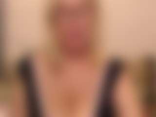 Live cam show with IlariaCetoi - Granny Dildo on hotwifechat.live