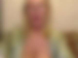 IlariaCetoi's Live Sex Cam Show