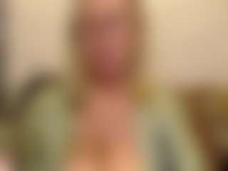IlariaCetoi's Live Sex Cam Show